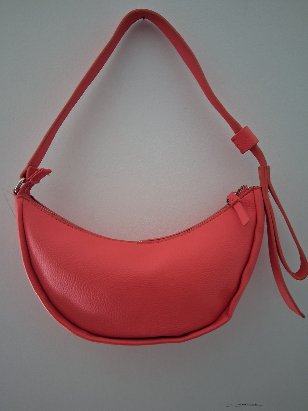 Coral Crescent Shoulder Bag - Unbranded